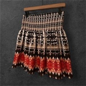 White House Black Market Pleated Mini Skirt Small
